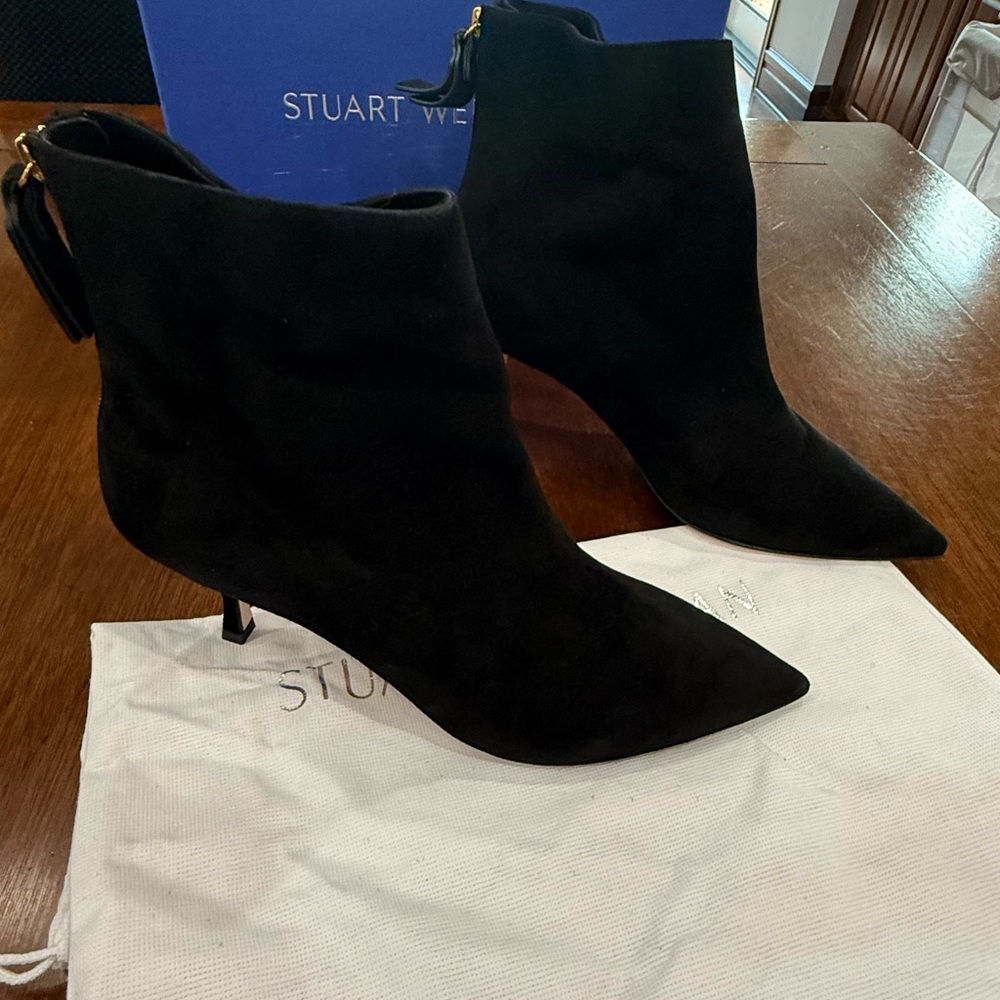 Stuart Weitzman Juniper 70 black suede ankle boot . NIB